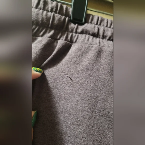 EUC Vuori Performance Joggers Size Medium Heathered Purple - Picture 7 of 11